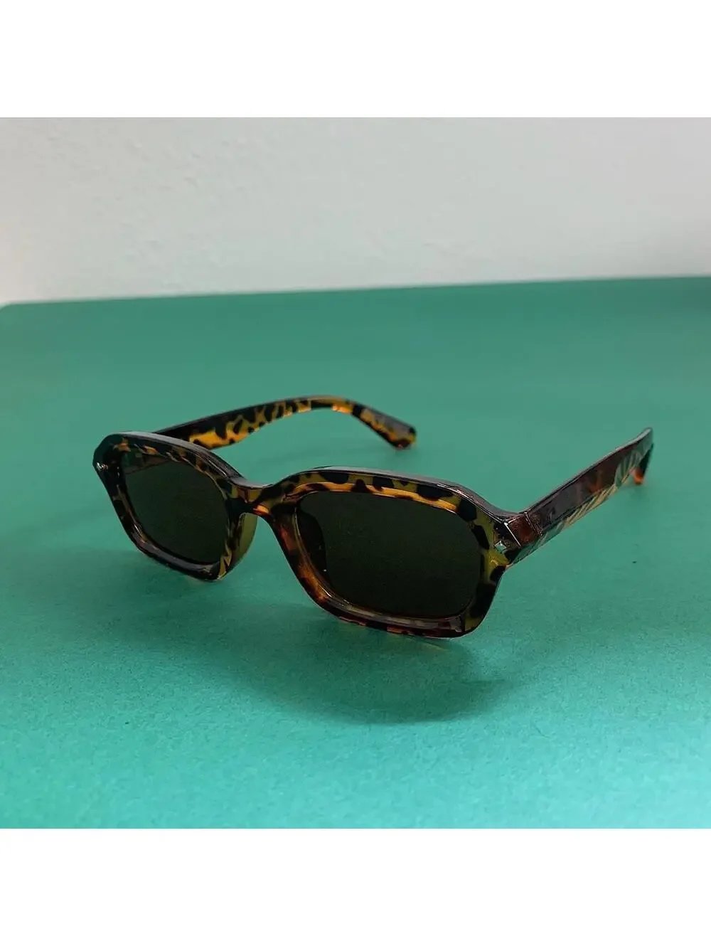 Vintage 90s y2k style square shaped leopard print sunglasses